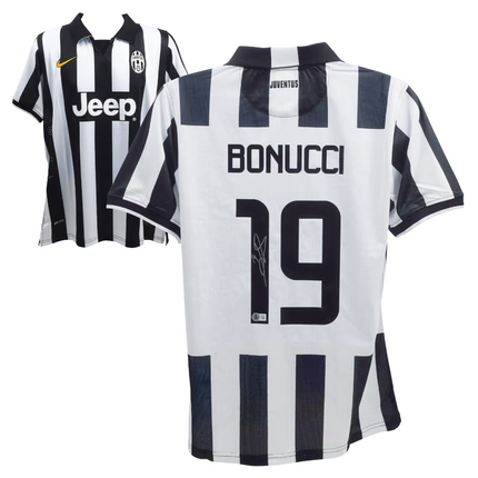 Leonardo Bonucci #19 Juventus 14/15 Home Signed Jersey (Beckett COA)